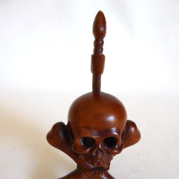VINTAGE SIGNED JAPAN JAPANESE HAND CARVED WOOD NETSUKE SKULL SWORD - Picture 2 of 14